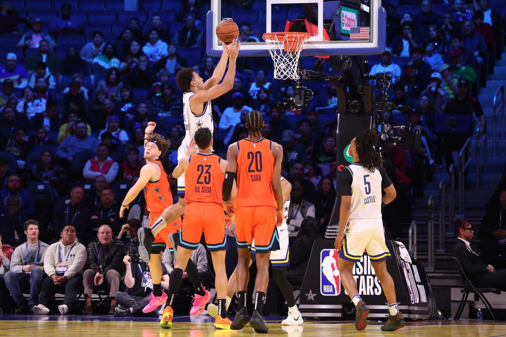 刻稍显不安 刻稍显不安