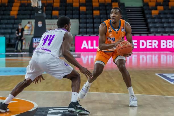 效力的多面 效力的多面